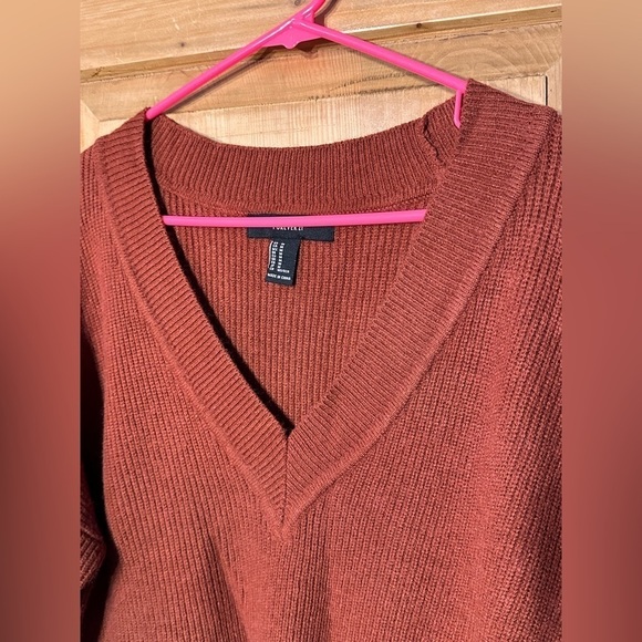 Forever 21 V-Neck Pullover Sweater Very Pretty Rust/Brown Size Med Academia - Picture 2 of 12